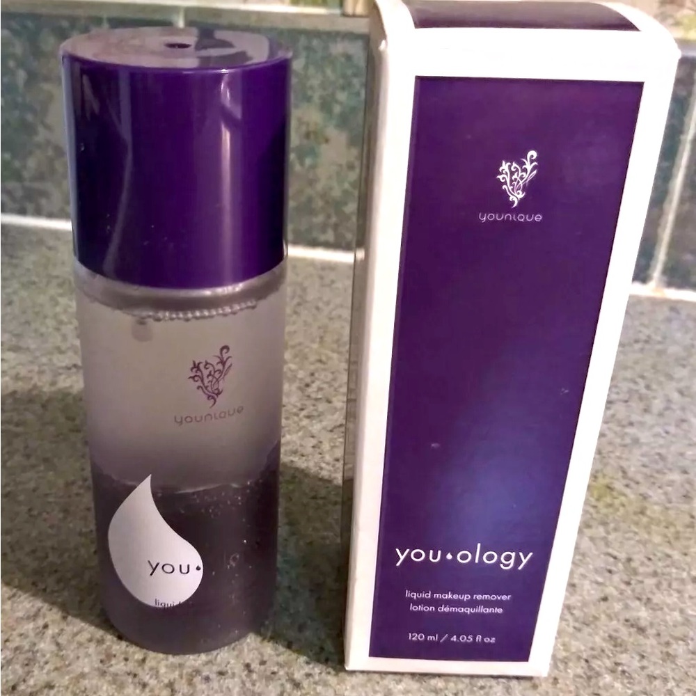 Younique Liquid Makeup Remover